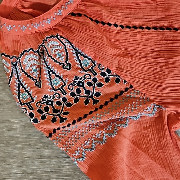 Joie Embroidered Dress size medium - Picture 7 of 9